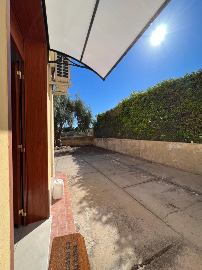 Summer Breeze Apartment - Avola Bagian luar foto